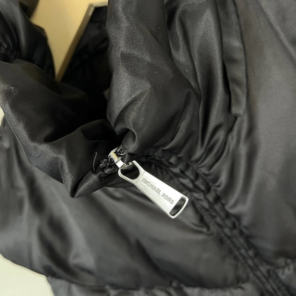 Michael Kors down vest black‎ size S/P - Picture 5 of 10
